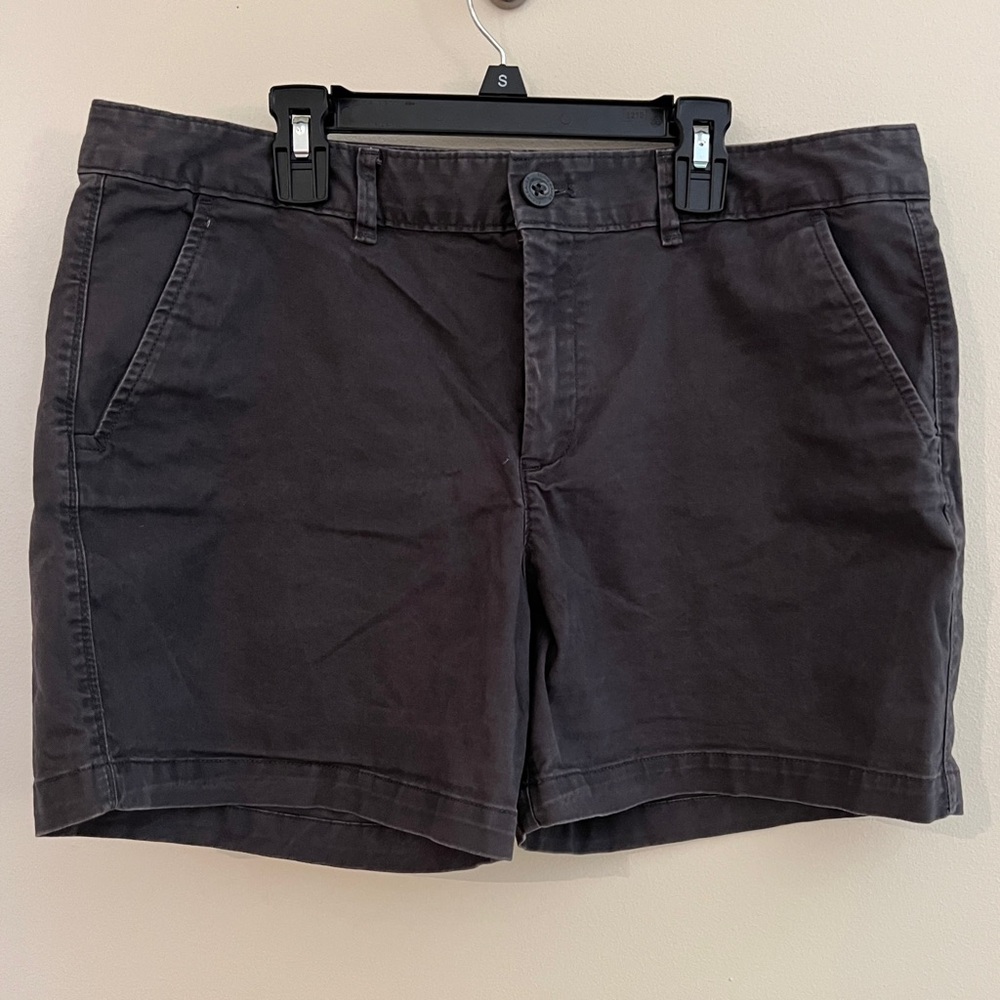 Eddie Bauer Legend Wash Stretch Shorts - Size 12 Slightly Curvy Fit